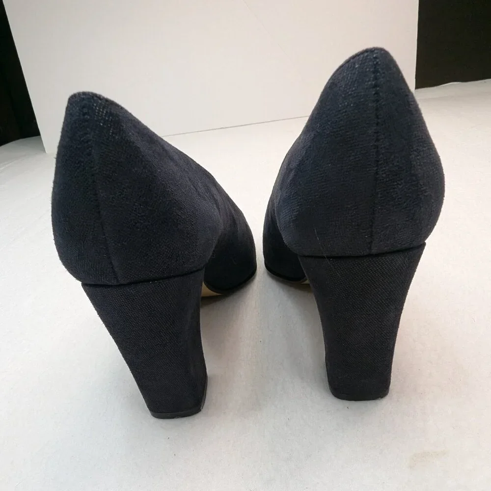 Bally Classic Navy Blue Sued Pump Heels Woman's Size 6 Rare England Made Nice! - Picture 4 of 13